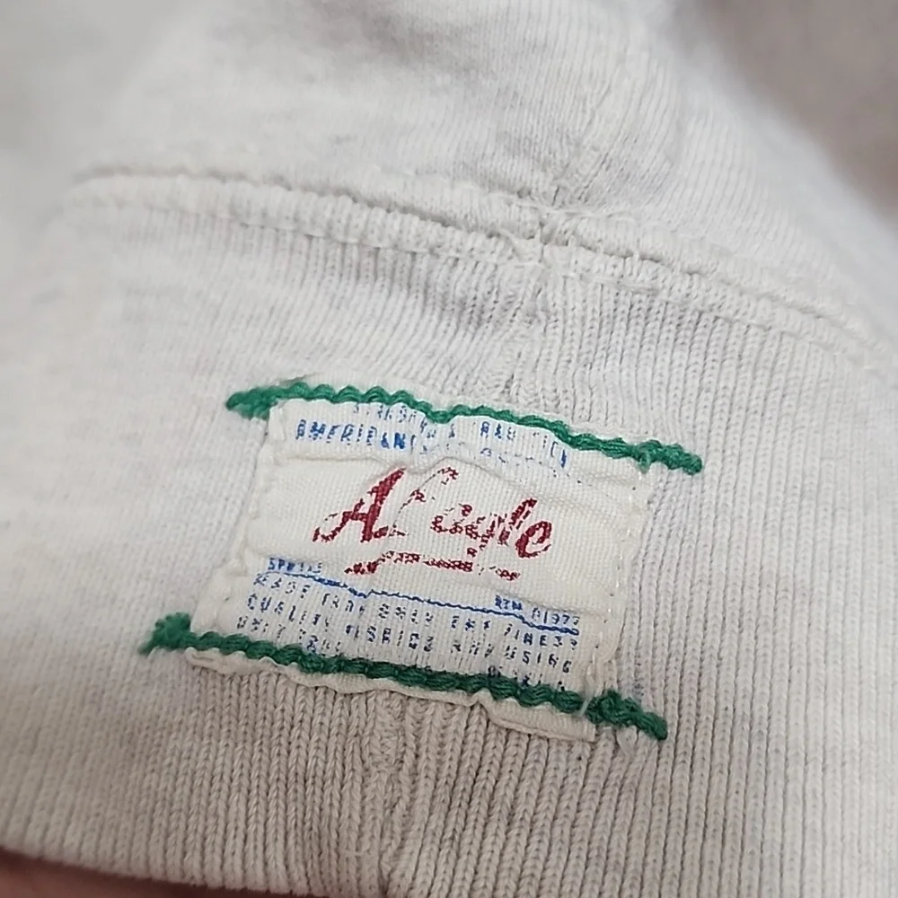 American Eagle Outfitters Pullover - Picture 3 of 7